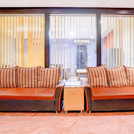 Super Townhouse Oak Times Square Le Western Mumbai  Buitenkant foto