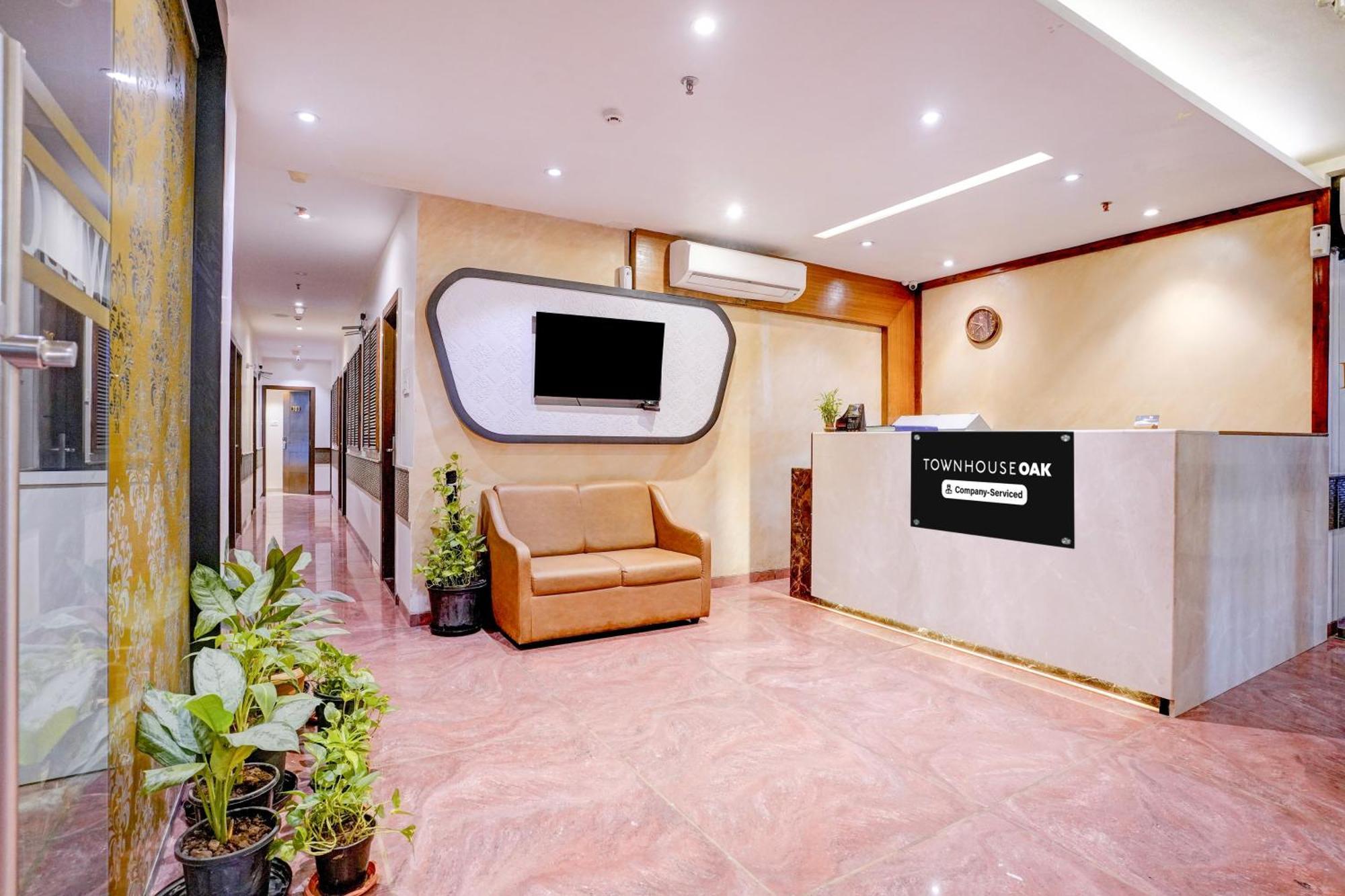 Super Townhouse Oak Times Square Le Western Mumbai  Buitenkant foto