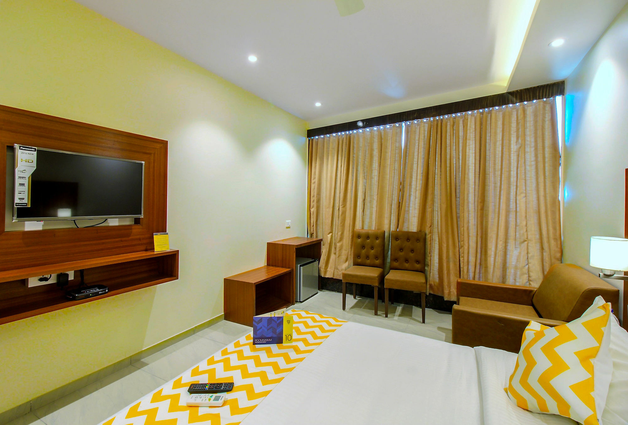 Super Townhouse Oak Times Square Le Western Mumbai  Buitenkant foto